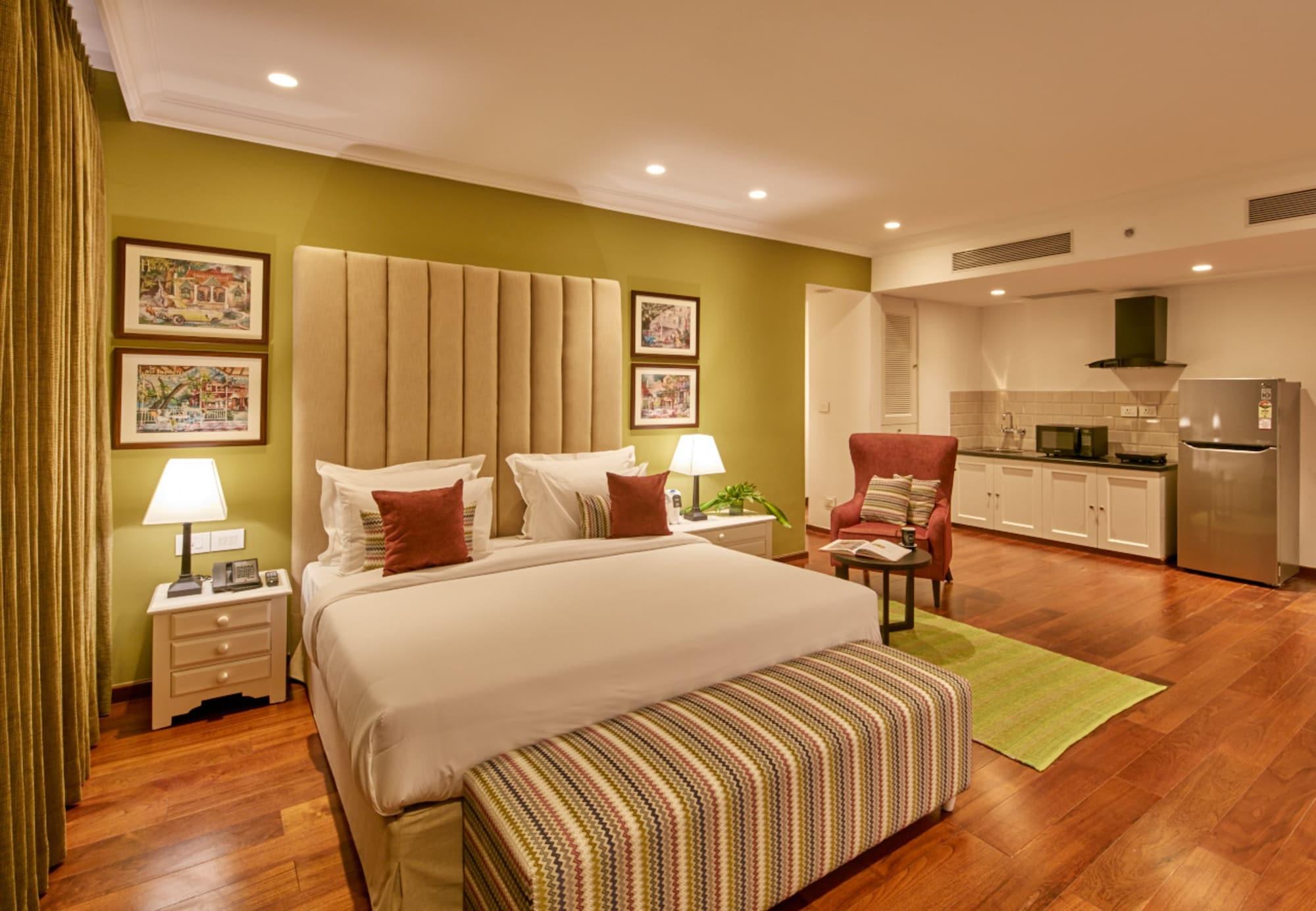 The Waverly Hotel & Residences Bangalore Bagian luar foto