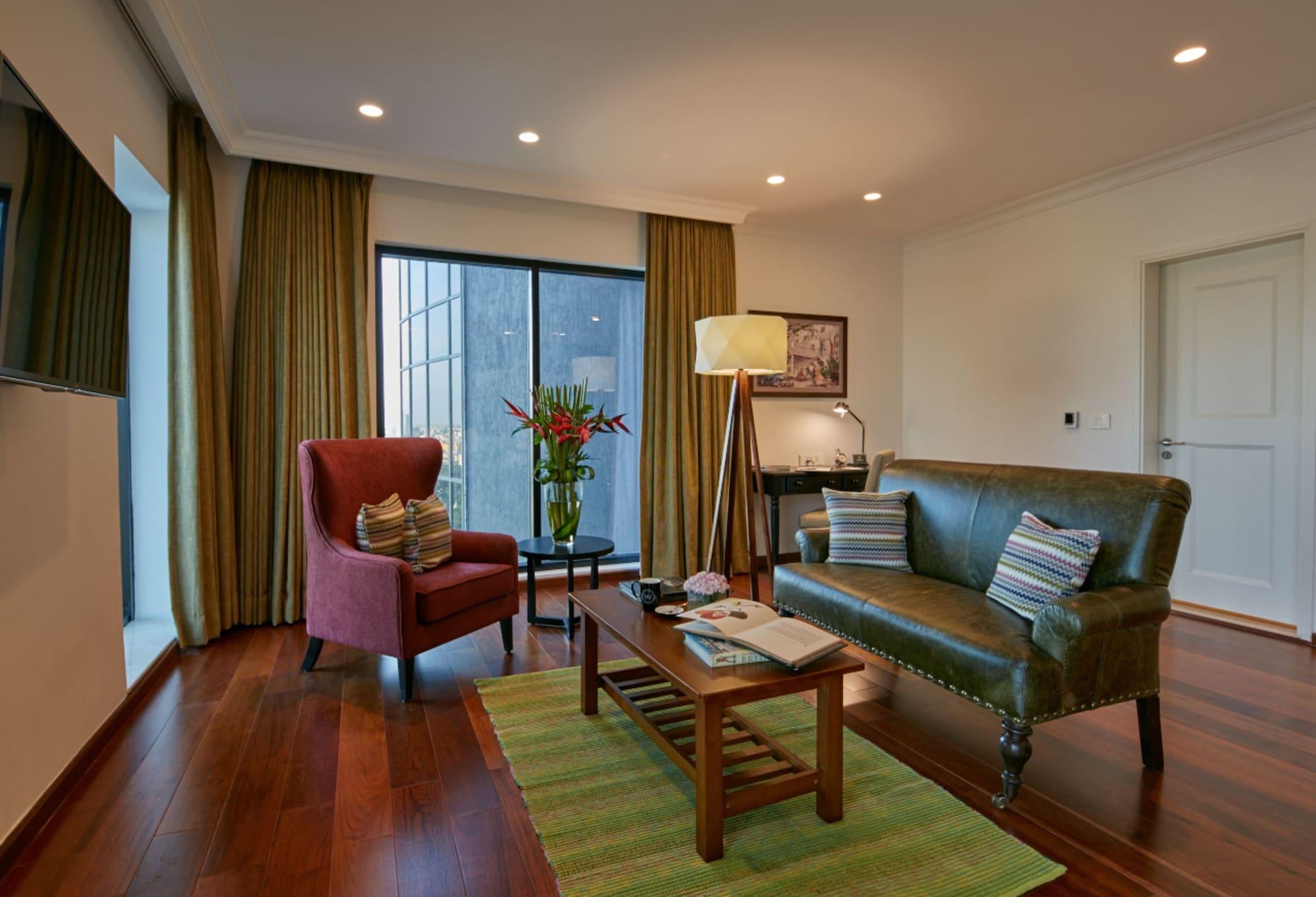 The Waverly Hotel & Residences Bangalore Bagian luar foto