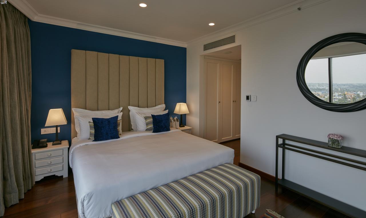 The Waverly Hotel & Residences Bangalore Bagian luar foto