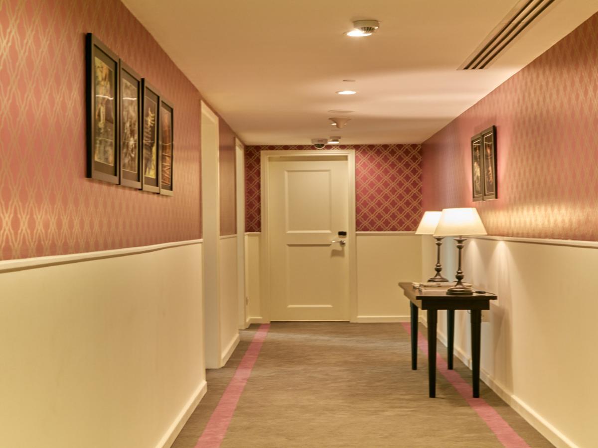 The Waverly Hotel & Residences Bangalore Bagian luar foto