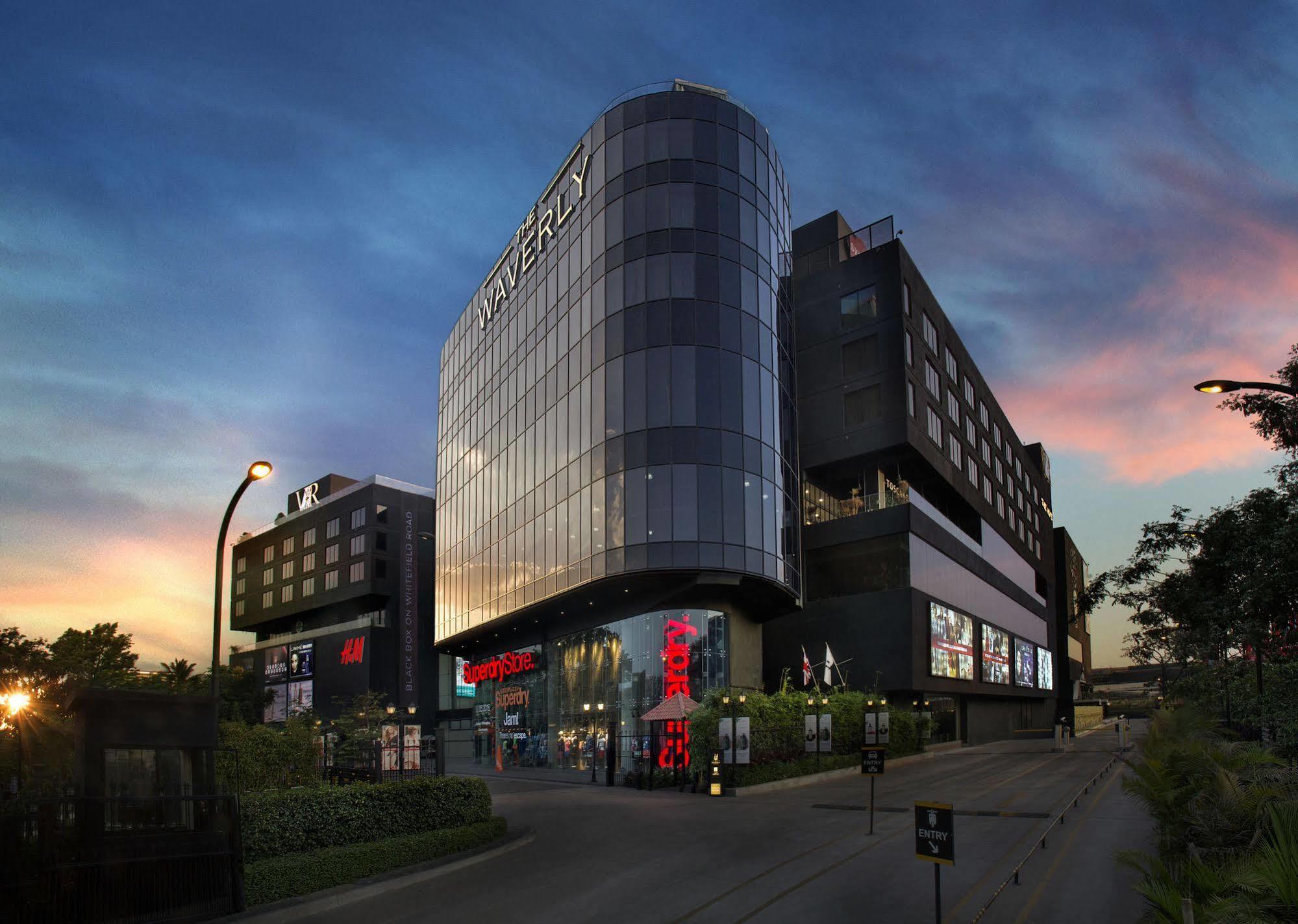 The Waverly Hotel & Residences Bangalore Bagian luar foto