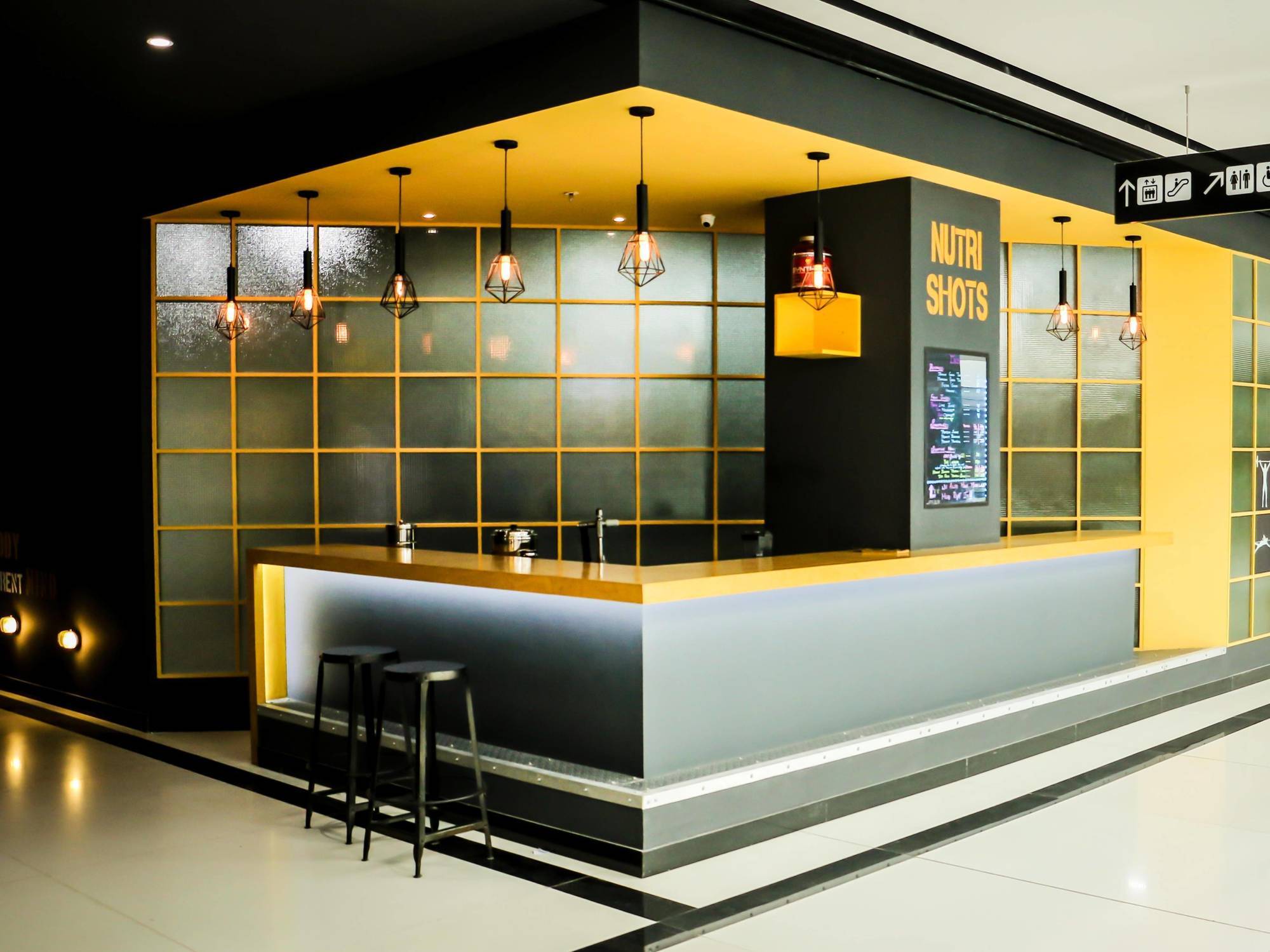 The Waverly Hotel & Residences Bangalore Bagian luar foto